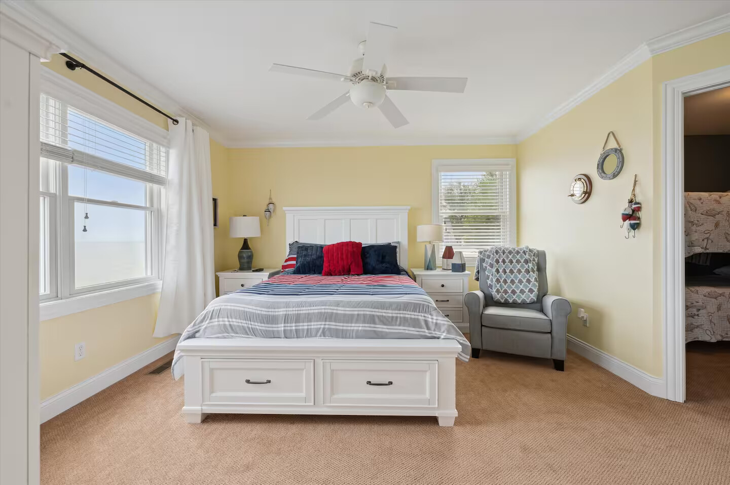 Bedroom with queen bed